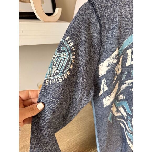 D65 The Buckle American Fighter NWT Logo Long Sleeve Thermal Top Men’s Size Smal - Picture 3 of 8